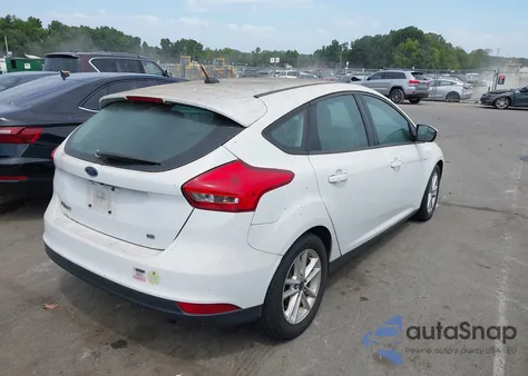 2015 Ford Focus Se z USA, uszkodzony, nr VIN 1FADP3K21FL315660